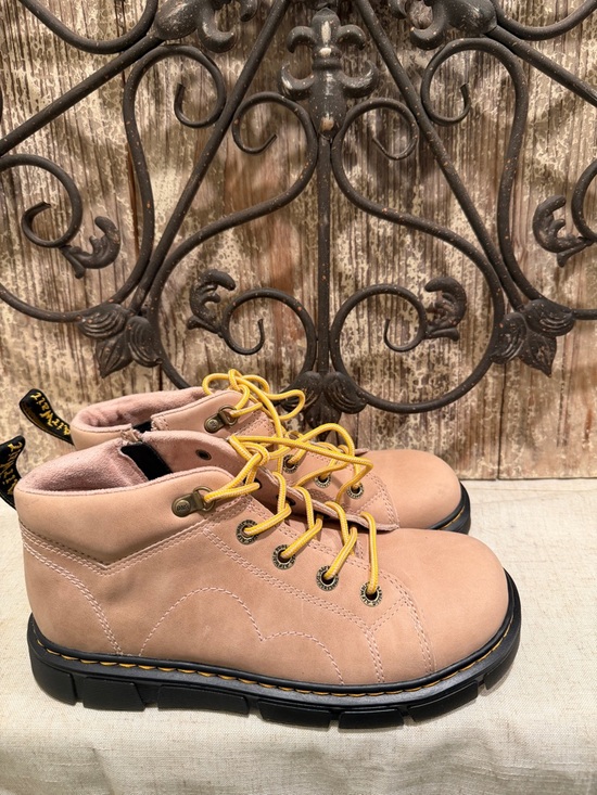 Dr. Martens Shoes - Pink Nubuck Lace-Up JUNIOR RAFFE
Church Wilderness Leather Boots dr marten 7